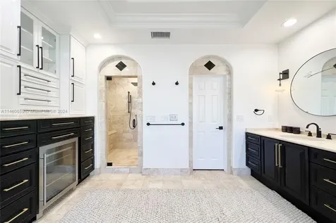 6045 La Gorce Drive Miami Beach FL 33140