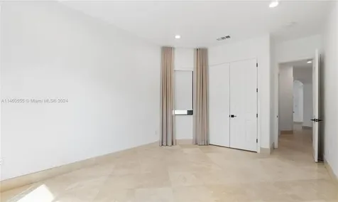 6045 La Gorce Drive Miami Beach FL 33140