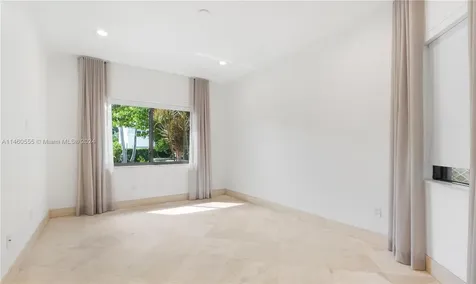 6045 La Gorce Drive Miami Beach FL 33140