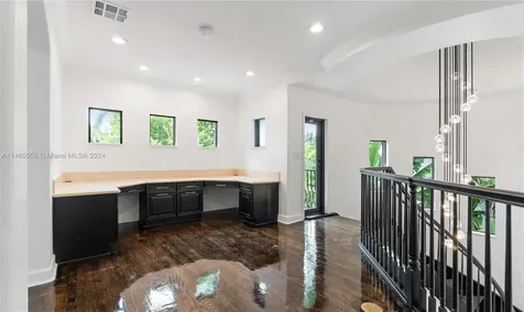 6045 La Gorce Drive Miami Beach FL 33140