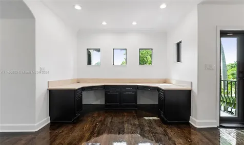 6045 La Gorce Drive Miami Beach FL 33140