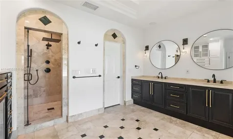 6045 La Gorce Drive Miami Beach FL 33140