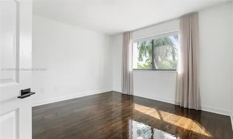 6045 La Gorce Drive Miami Beach FL 33140