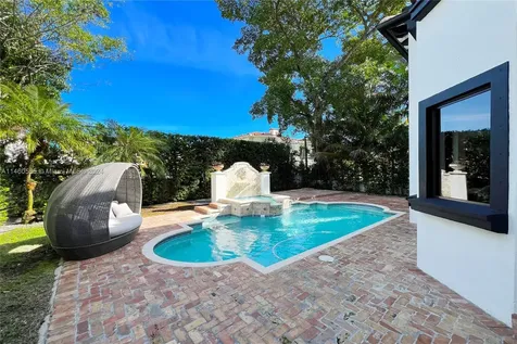 6045 La Gorce Drive Miami Beach FL 33140