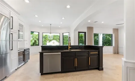 6045 La Gorce Drive Miami Beach FL 33140