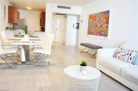 100 Lincoln Road Miami Beach FL 33139