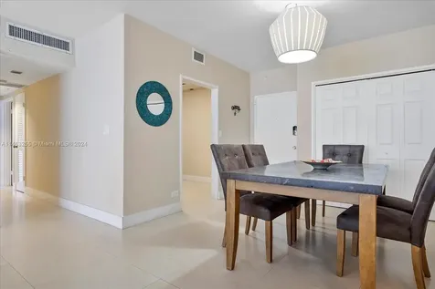 5601 Collins Avenue Miami Beach FL 33140