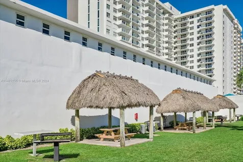 5601 Collins Avenue Miami Beach FL 33140