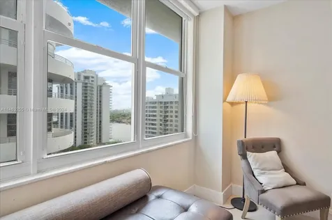 5601 Collins Avenue Miami Beach FL 33140