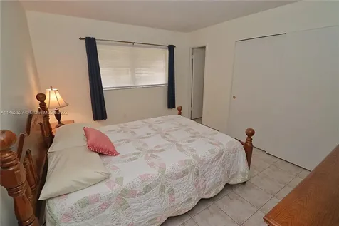 1321 NW 93rd Avenue Pembroke Pines FL 33024