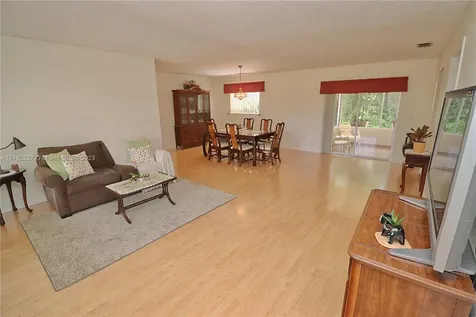 1321 NW 93rd Avenue Pembroke Pines FL 33024