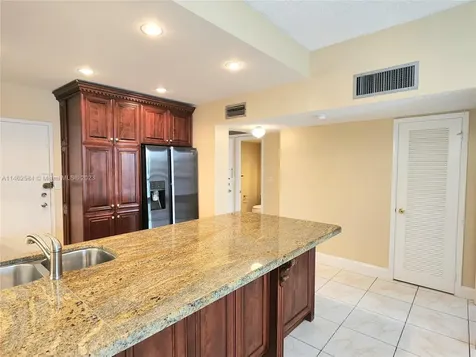 1600 S Ocean Drive Hollywood FL 33019