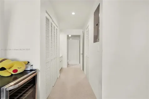 1 Century Lane Miami Beach FL 33139