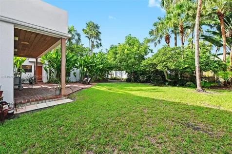 2345 NE 213th Terrace Miami FL 33180