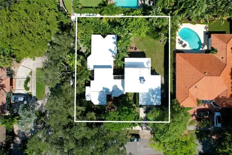 2345 NE 213th Terrace Miami FL 33180