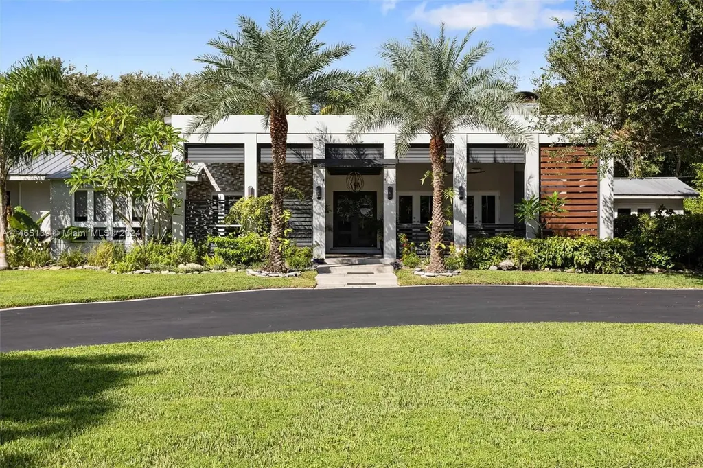 10650 SW 68th Avenue Pinecrest FL 33156