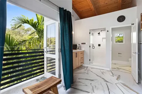 10650 SW 68th Avenue Pinecrest FL 33156