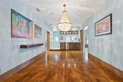 10650 SW 68th Avenue Pinecrest FL 33156