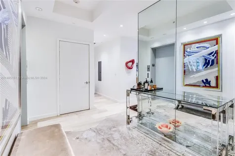 801 S Pointe Drive Miami Beach FL 33139
