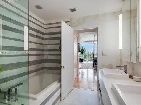 801 S Pointe Drive Miami Beach FL 33139