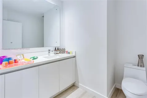 801 S Pointe Drive Miami Beach FL 33139