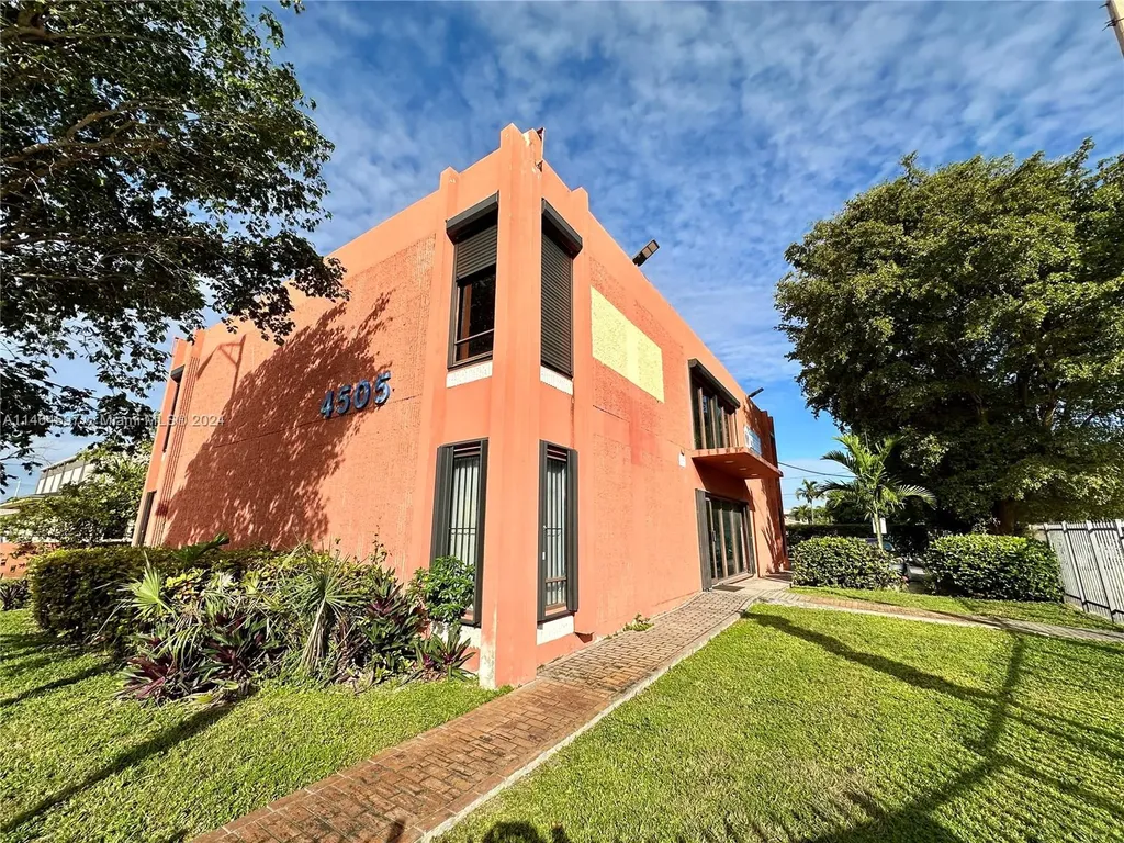 4505 W Flagler Street Miami FL 33134