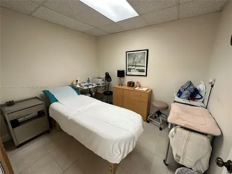 4505 W Flagler Street Miami FL 33134