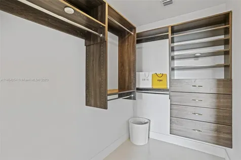 2960 NE 207th Street Aventura FL 33180