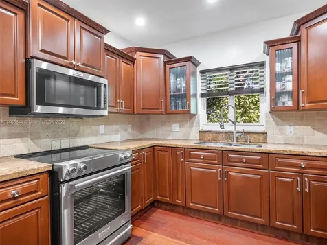 7504 Jewel Avenue North Bay Village FL 33141
