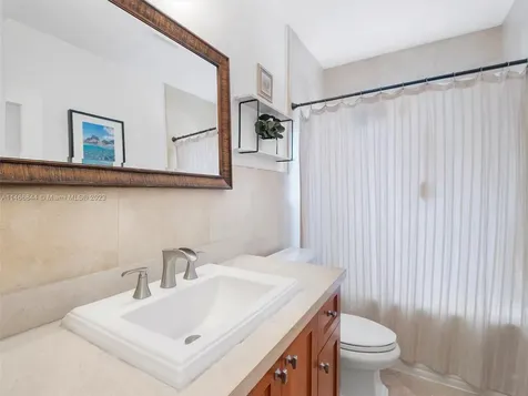 7504 Jewel Avenue North Bay Village FL 33141
