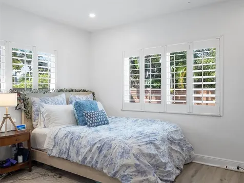 7504 Jewel Avenue North Bay Village FL 33141