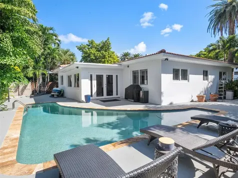 7504 Jewel Avenue North Bay Village FL 33141