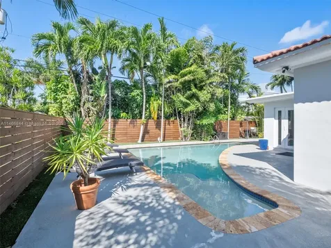 7504 Jewel Avenue North Bay Village FL 33141