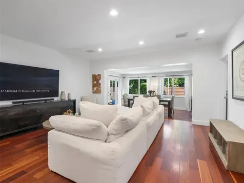 7504 Jewel Avenue North Bay Village FL 33141