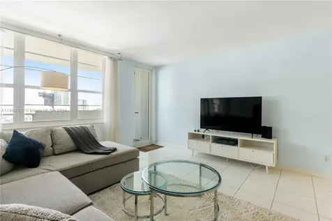 100 Lincoln Road Miami Beach FL 33139