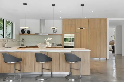 867 NE 76th Street Miami FL 33138