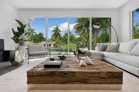 867 NE 76th Street Miami FL 33138