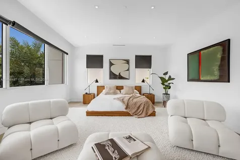 867 NE 76th Street Miami FL 33138