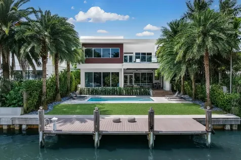 867 NE 76th Street Miami FL 33138