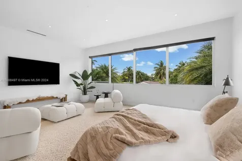 867 NE 76th Street Miami FL 33138