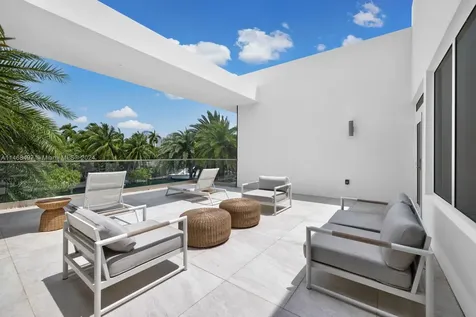 867 NE 76th Street Miami FL 33138