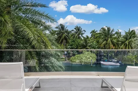 867 NE 76th Street Miami FL 33138