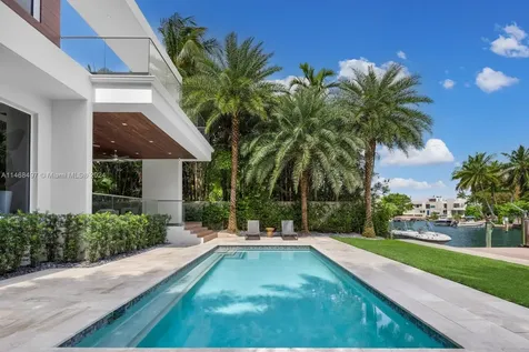 867 NE 76th Street Miami FL 33138