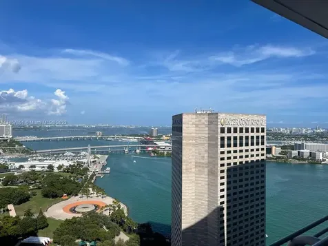 325 S Biscayne Boulevard Miami FL 33131