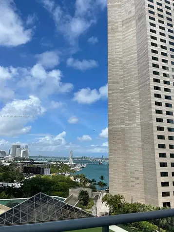 325 S Biscayne Boulevard Miami FL 33131