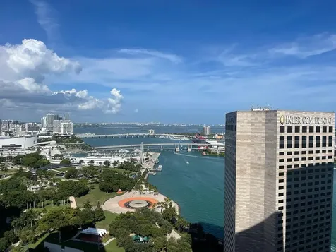 325 S Biscayne Boulevard Miami FL 33131