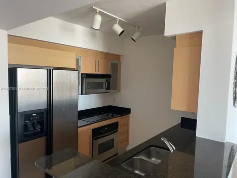325 S Biscayne Boulevard Miami FL 33131