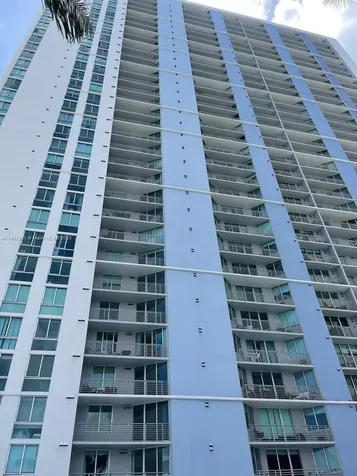 325 S Biscayne Boulevard Miami FL 33131