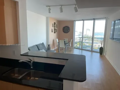 325 S Biscayne Boulevard Miami FL 33131