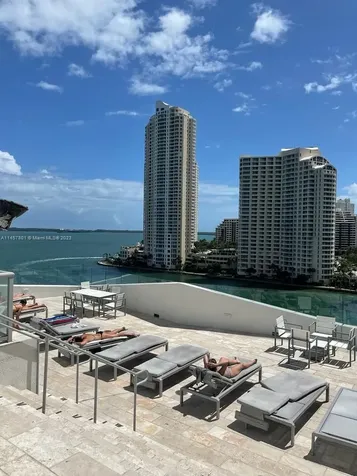 325 S Biscayne Boulevard Miami FL 33131